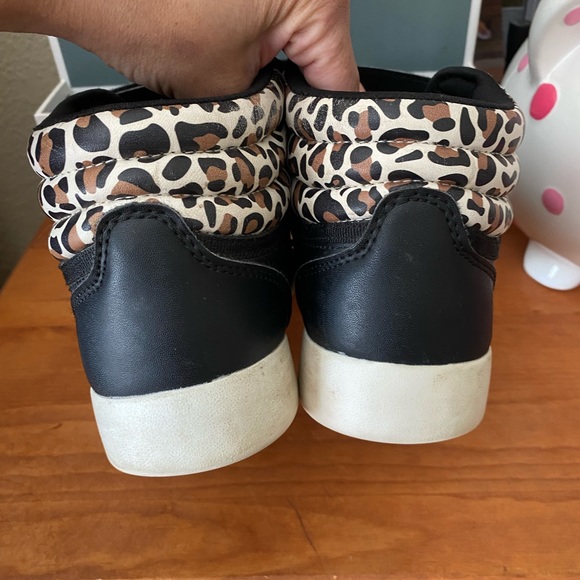 Leopard high top Reeboks - Picture 5 of 5